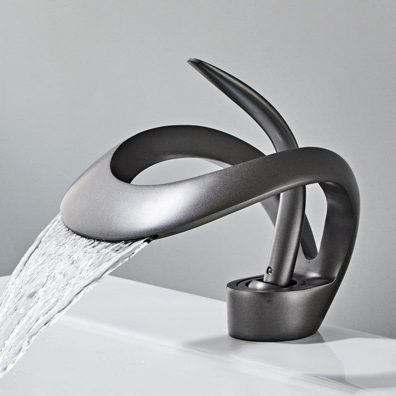 Robinet de baie modern – design curbat și elegant