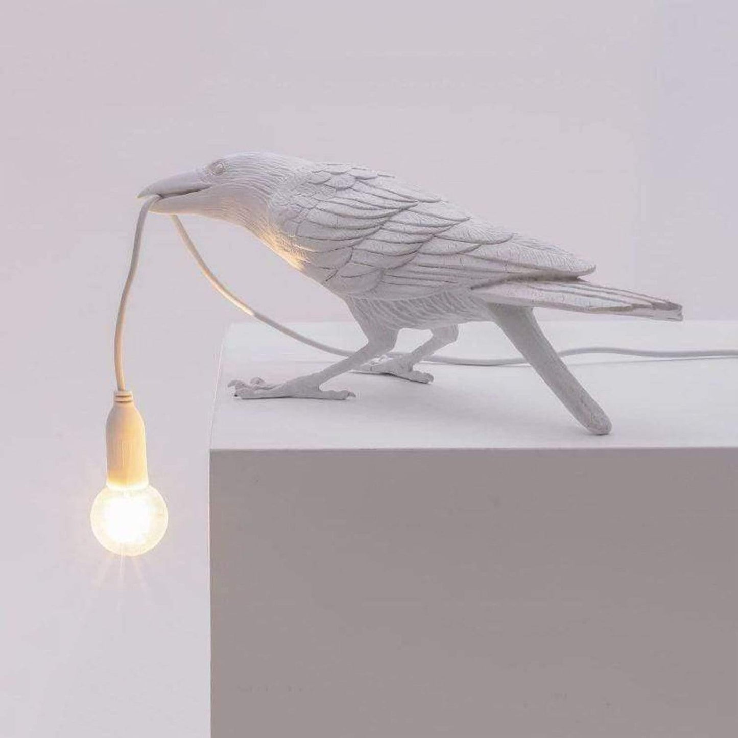 Dekoratívna lampa — Havran pre tajomnú atmosféru