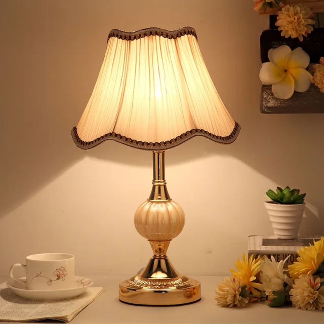 Lampa dekoracyjna stołowa – styl vintage i ponadczasowa elegancja