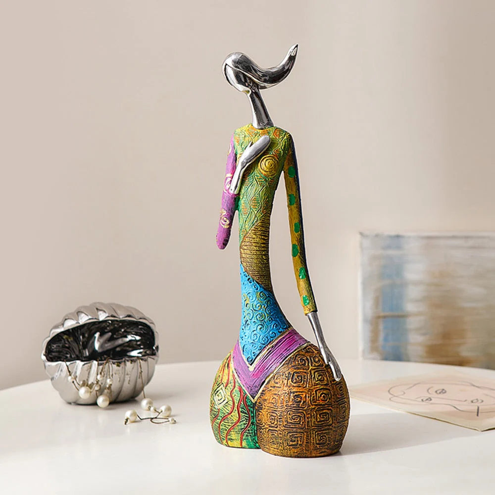 Sculptură Abstractă Femeie – Eleganță și Modernitate