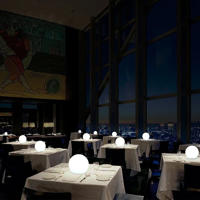 Lampada Sferica Esterna Senza Fili – Illuminazione Nomade ed Elegante