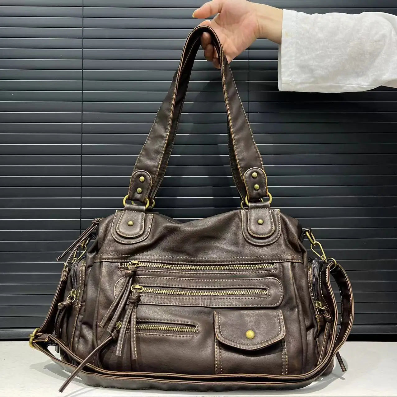 Clara | Retro Håndveske Med Skulderreim – Tidløs Eleganse Og Vintage Stil