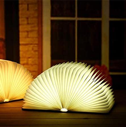 Bordlampe i bokform – Originalitet og eleganse 