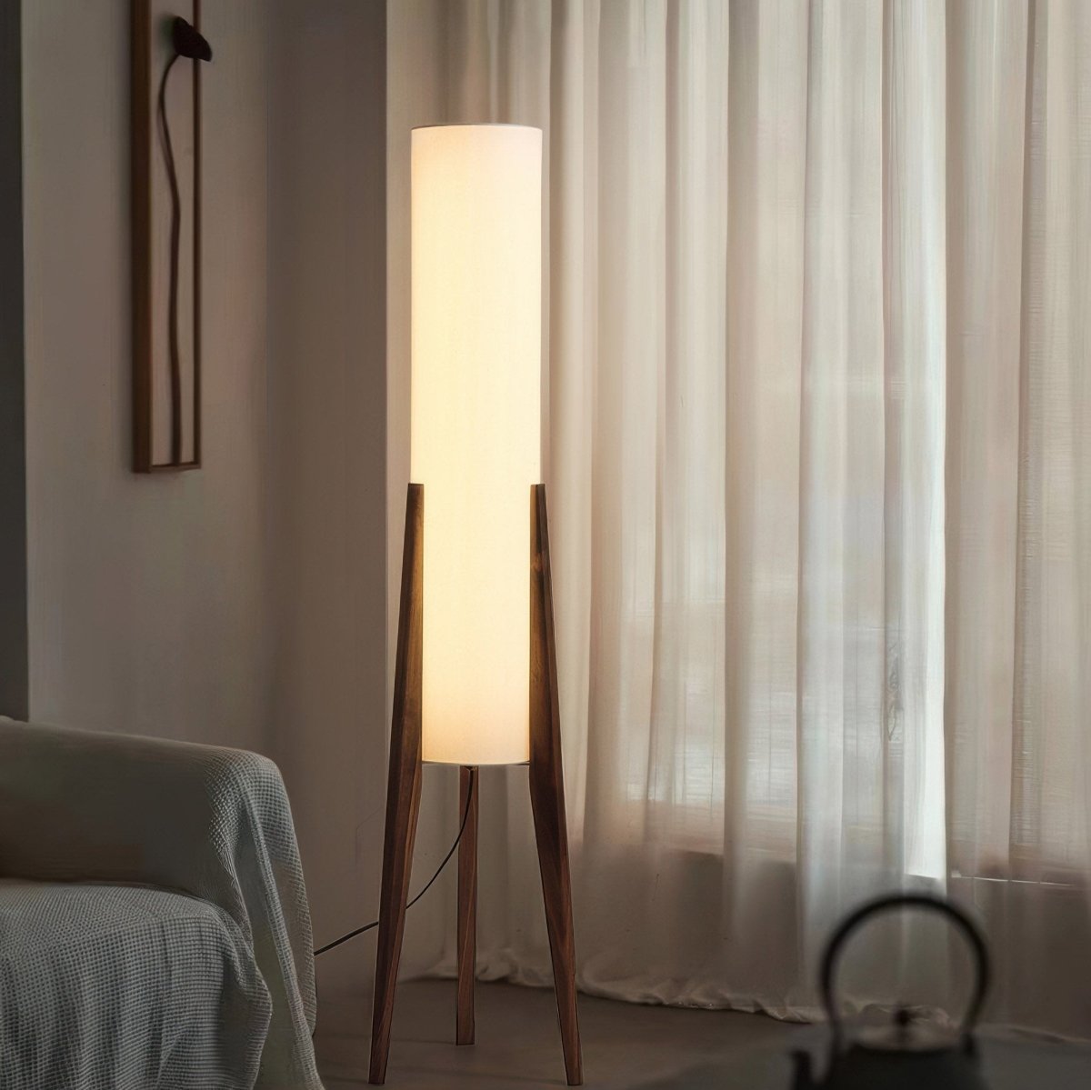 Lâmpada de Pé – Elegância Moderna 