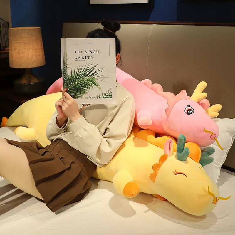 Perna Dragon Plush – Blândețe și Fantezie 