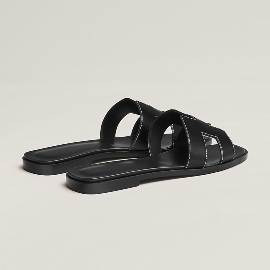 Brigitte | Moderne Flade Sandaler – Luftigt Design Og Urban Stil 
