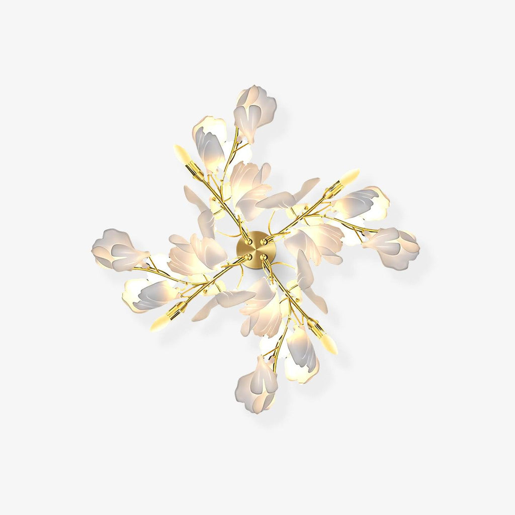 Blomstret vegglampe - Gylden eleganse og mykt lys