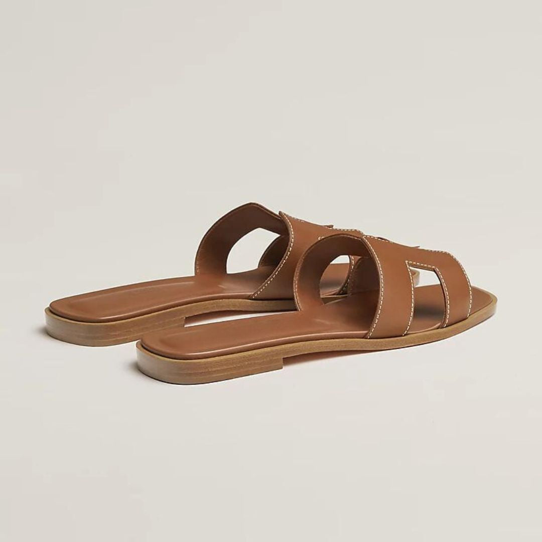 Brigitte | Moderne Flade Sandaler – Luftigt Design Og Urban Stil 