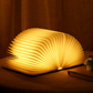 Bordlampe i bokform – Originalitet og eleganse 
