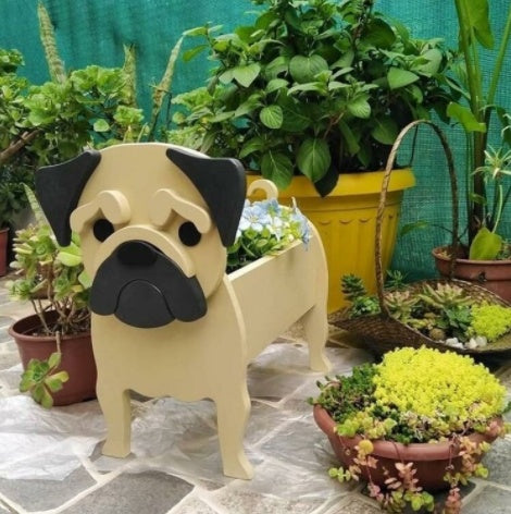 犬の形をしたオリジナルプランター 