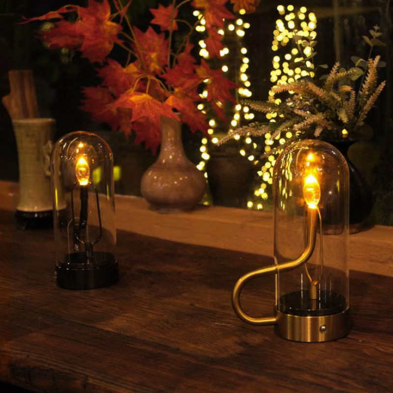 Tischlampe — Warmes Licht Flammeneffekt 