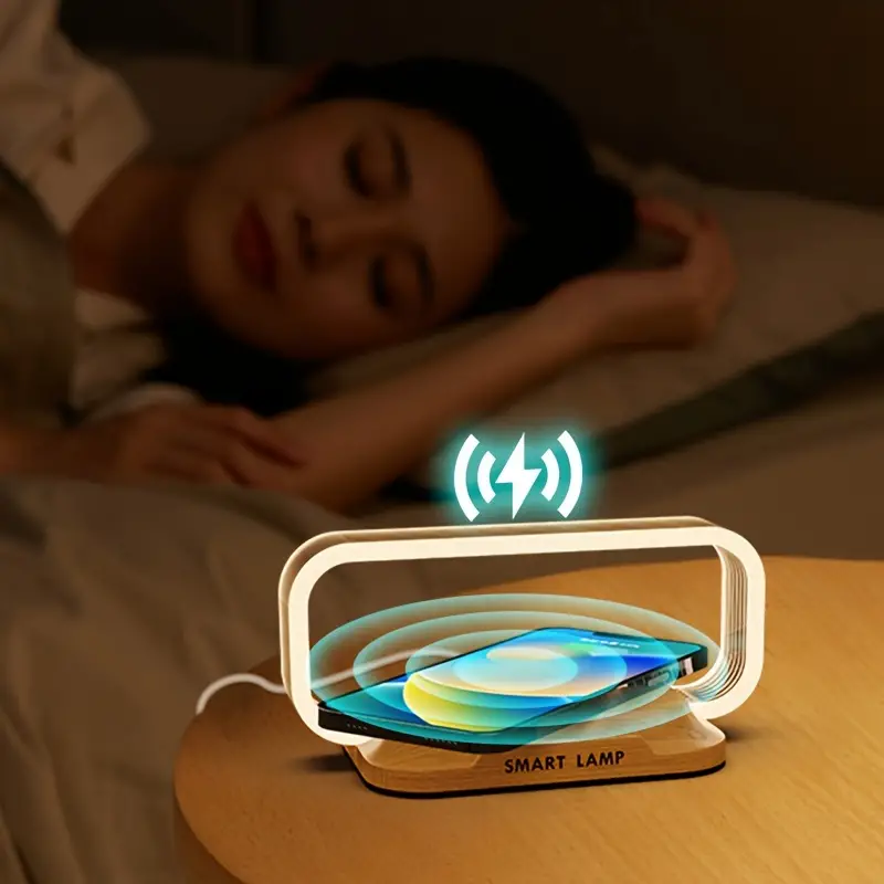 Tischlampe — Moderne Beleuchtung mit kabellosem Ladegerät 