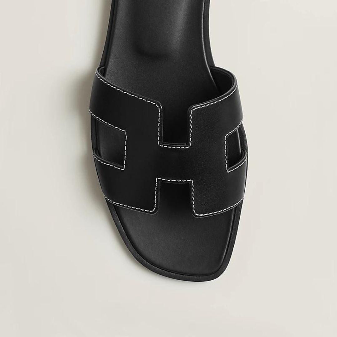 Brigitte | Moderne Flade Sandaler – Luftigt Design Og Urban Stil 