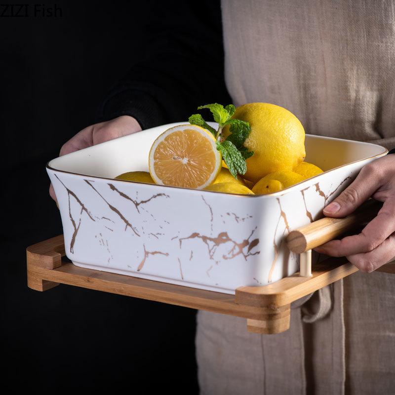 Europejska misa do serwowania z podstawą - elegancja i wyrafinowana prezentacja