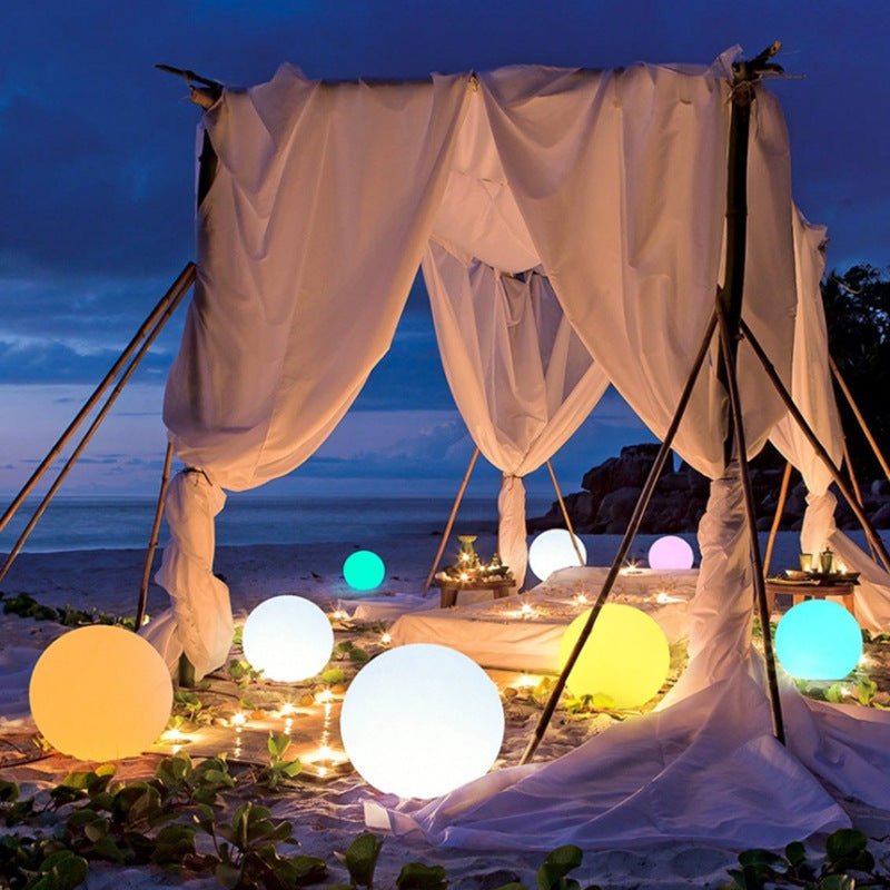 Lampada Sferica Esterna Senza Fili – Illuminazione Nomade ed Elegante 