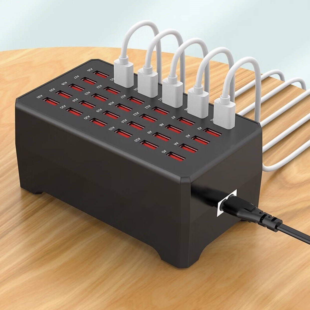 USB-ladestasjon – Praktisk og rask for alle enhetene dine 