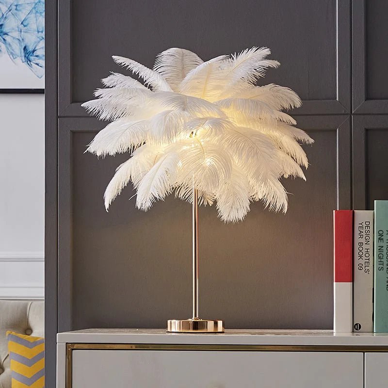 Lampe De Table Aux Plumes Dorées Art Déco – Décoration Luxueuse Et Originale