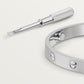 Bracciale Rigido – Finitura Argento e Stile Raffinato 