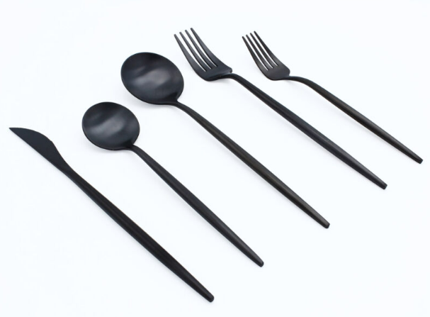 Ensemble Couverts De Luxe – Pour Une Table Élégante Et Distinguée