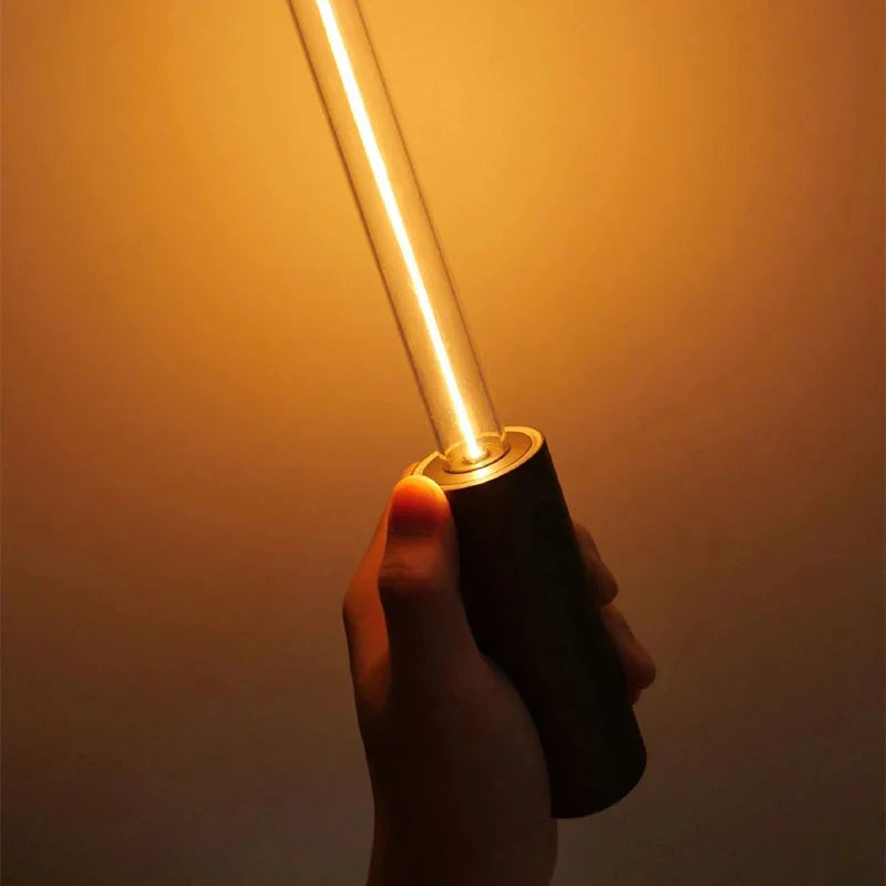 مصباح LED على شكل عصا - إضاءة حديثة وأنيقة 